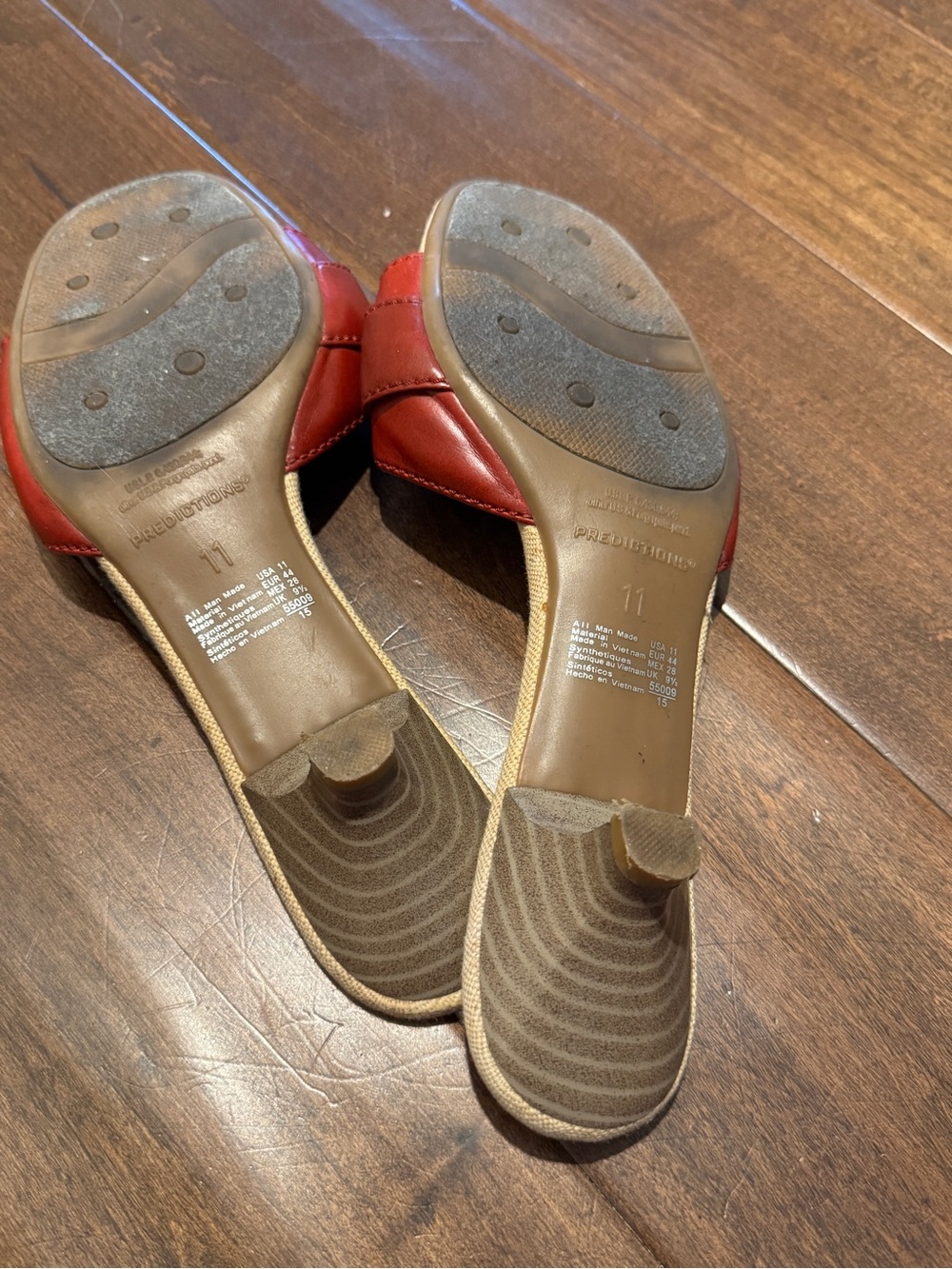 Predictions Red Buckle Sandals - Picture 7 of 7